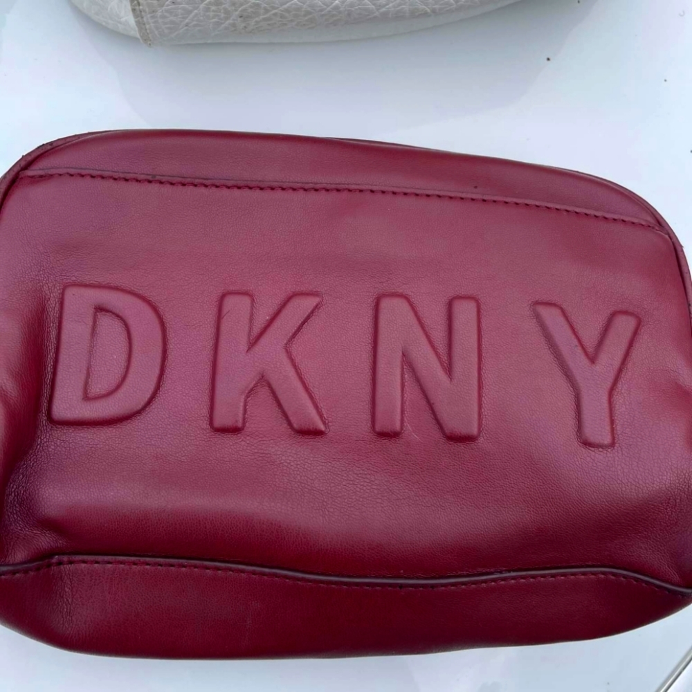 Dkny make-up bag